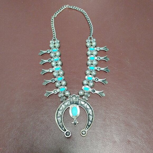 ❤️Cowgirl Western Style Squash Blossom Turquoise Necklace - Picture 5 of 8